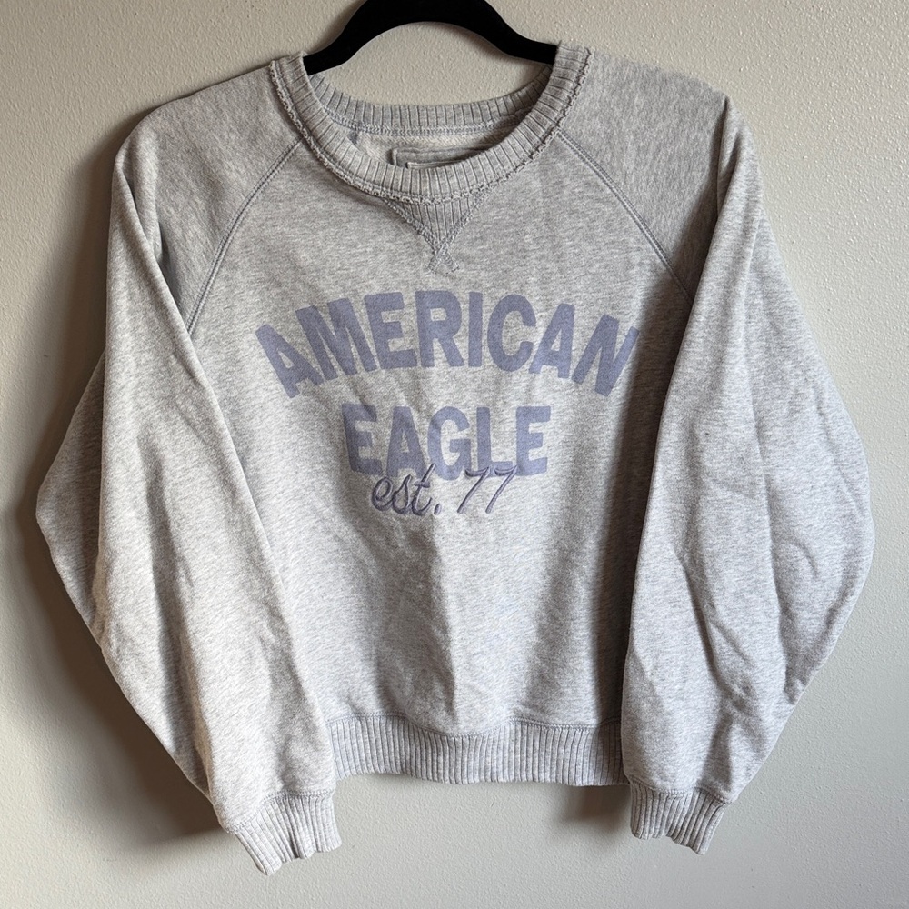 American Eagle “This Feels Seriously Lived In” Crewneck Sweater – Size Small